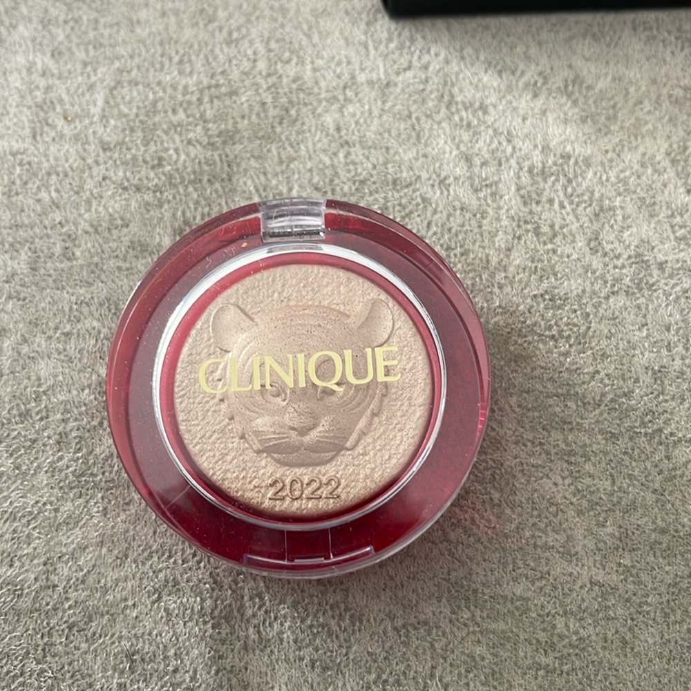 Clinique Gold Celebration Pop 2022 Cheek Pop Highlighter